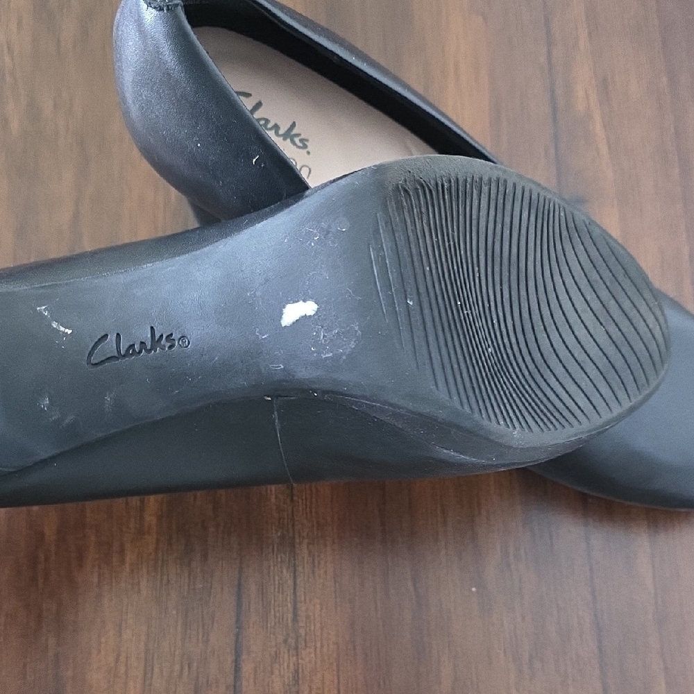 Clarks Black Heels Timeless Slip-On Elegance - Picture 8 of 8